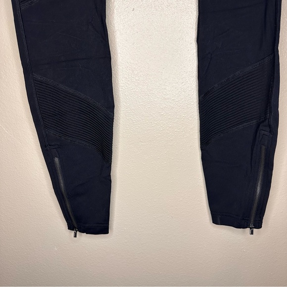 Athleta Black Leggings with Zipper Detail at Ankles Size XS - Picture 2 of 8